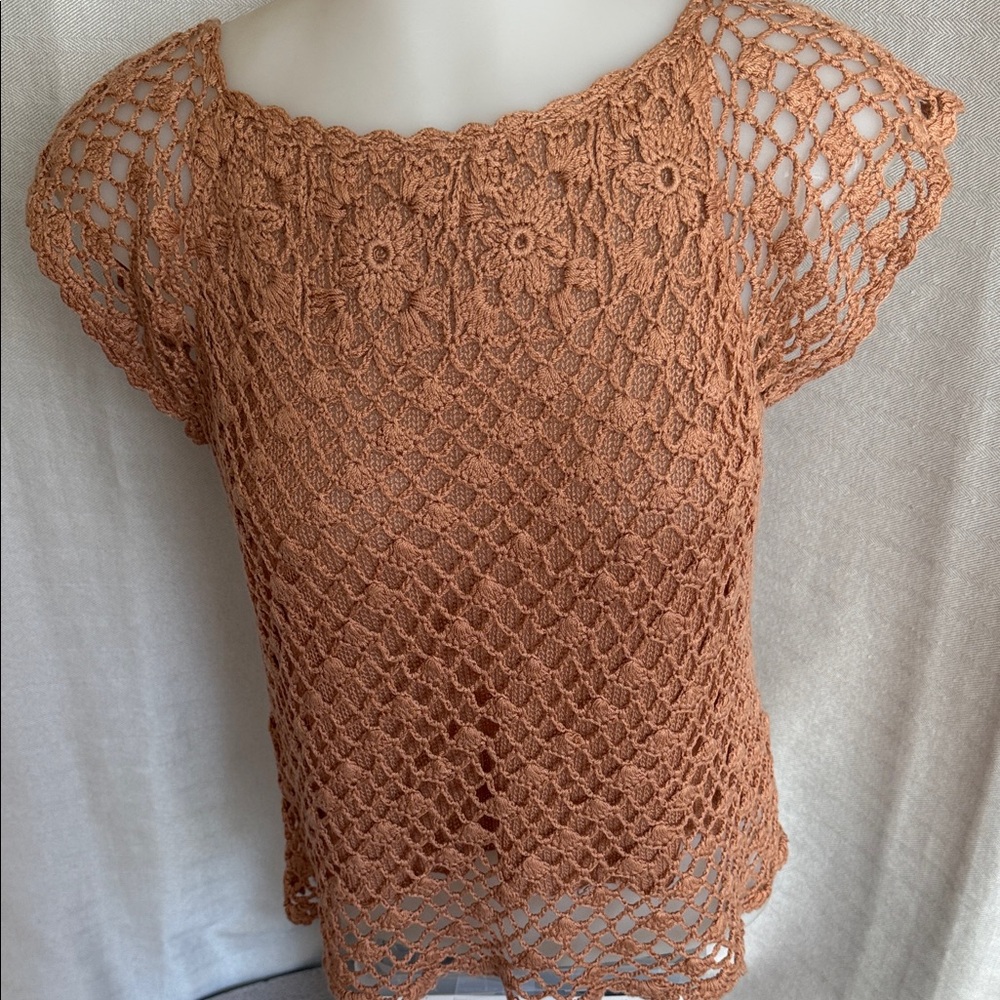 Chic Crochet Lace Blouse in Tan